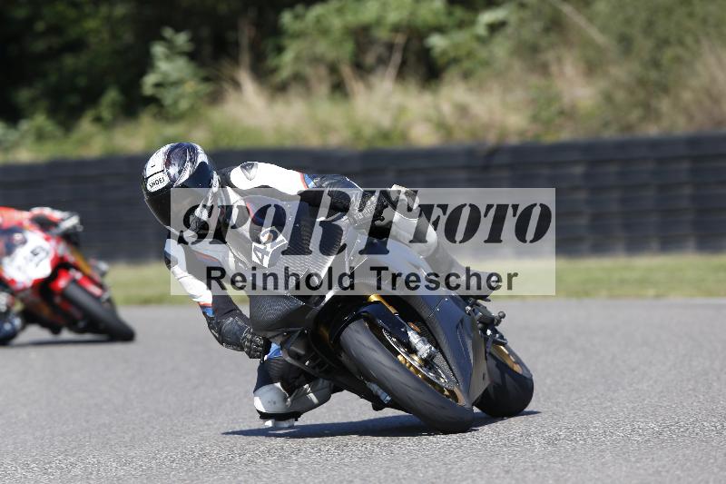 /Archiv-2025/49 26.08.2025 Cornu Master School ADR/rot-rouge/42